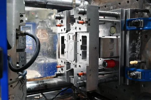 IPhone 17 Pro Max Phone Case Mold